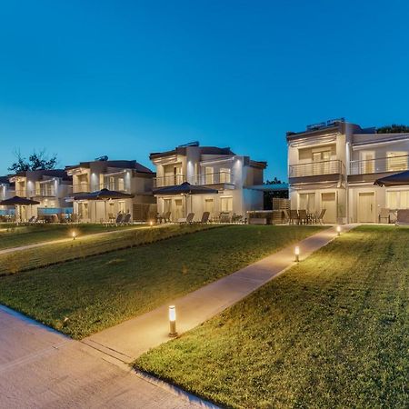 V Luxury Apartments Posidi 外观 照片
