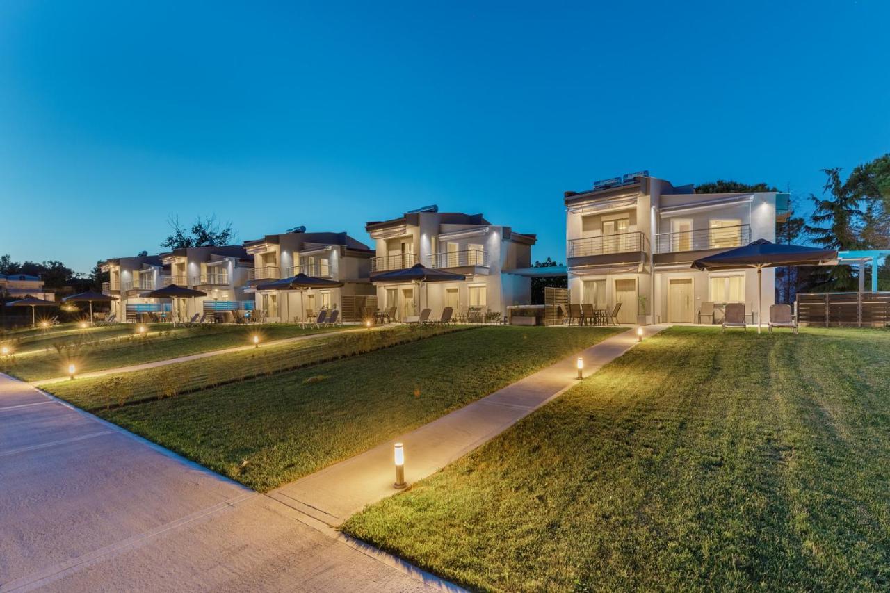 V Luxury Apartments Posidi 外观 照片