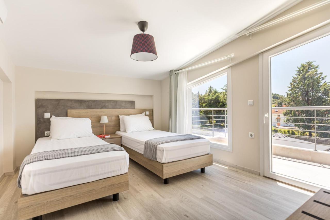 V Luxury Apartments Posidi 外观 照片