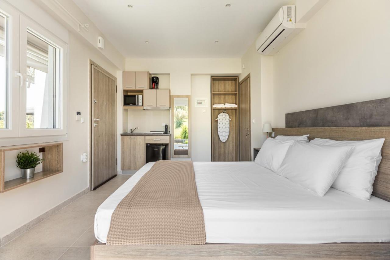 V Luxury Apartments Posidi 外观 照片